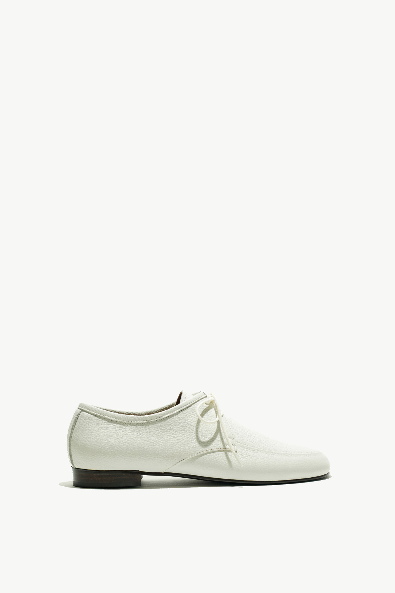 Vivien race up WHITE